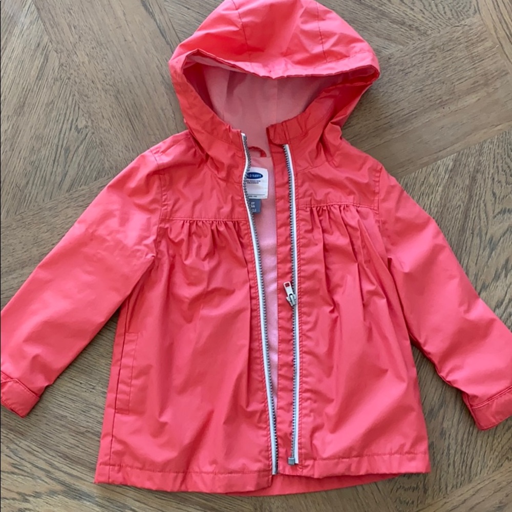 Old navy coral/raincoat (3T)